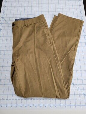Old Navy Men's Chino Pants - Tan